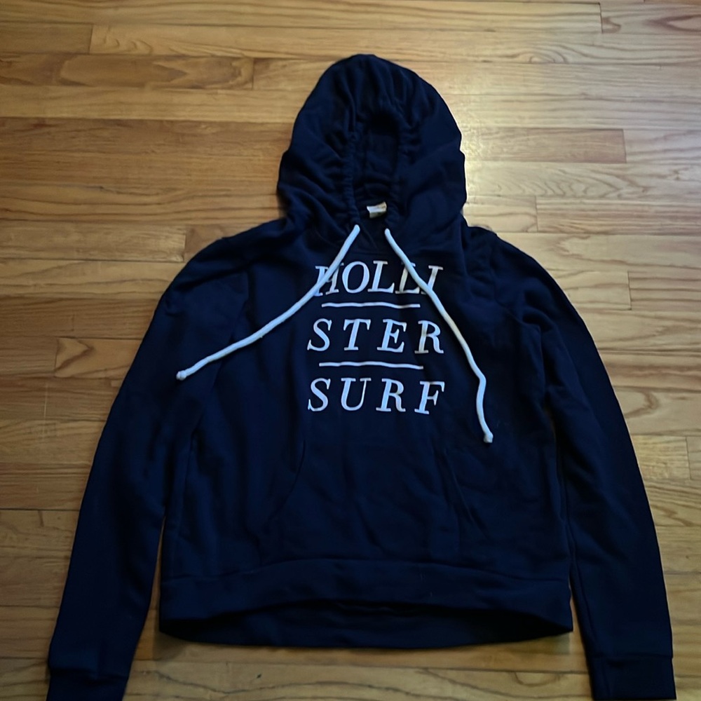 Women’s Hollister navy blue hoodie.  Great condition.